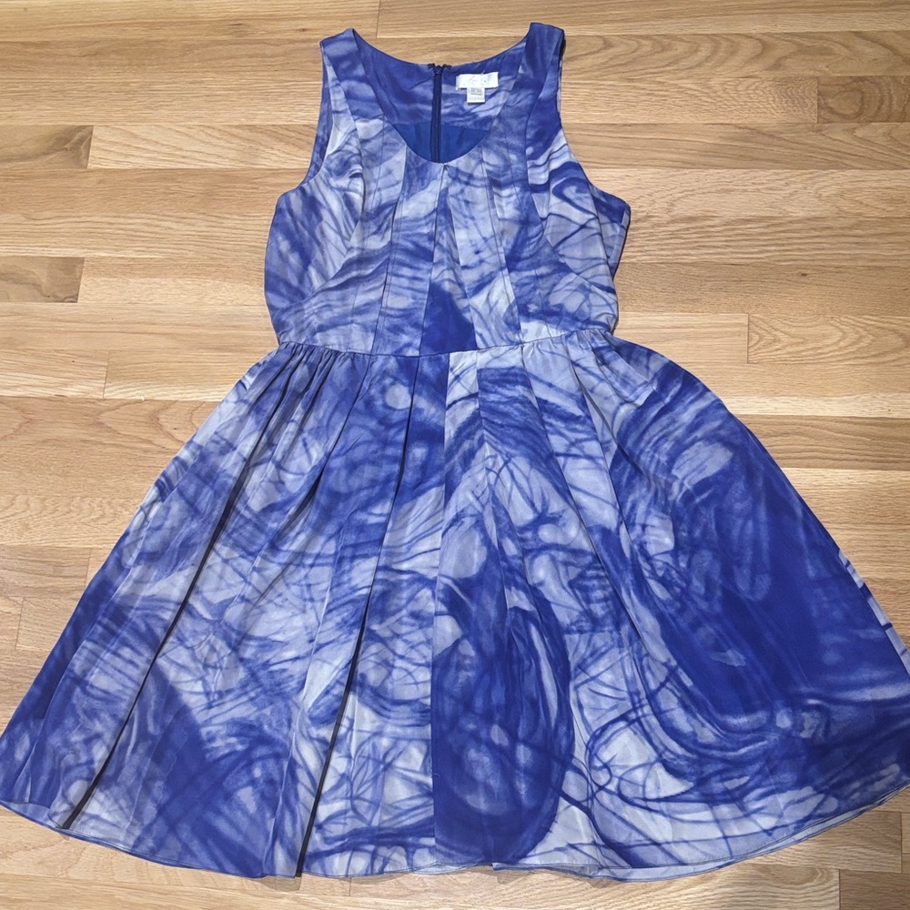 Women’s Flare Blue Swirl Dress, 100% SILK, Size 6, Excellent Condition!